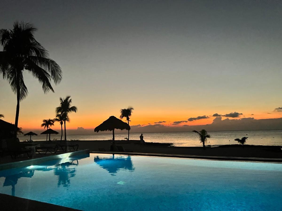 Casa de férias The Queen Of House -luxury Beachfront Villa- Million Dollars View *