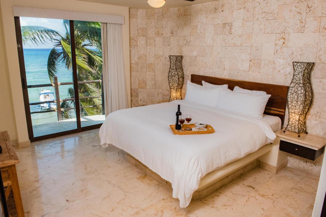 El Taj Oceanfront&beachside 4*
