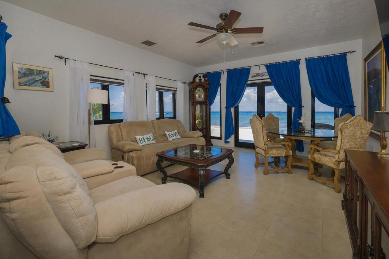 Casa de férias The Queen Of House -luxury Beachfront Villa- Million Dollars View Cozumel