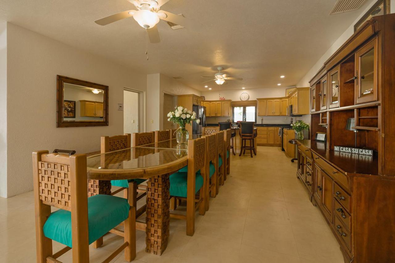 Casa de férias The Queen Of House -luxury Beachfront Villa- Million Dollars View *