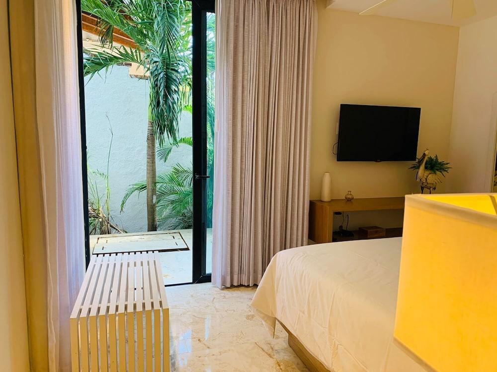 Anah Playa del Carmen
