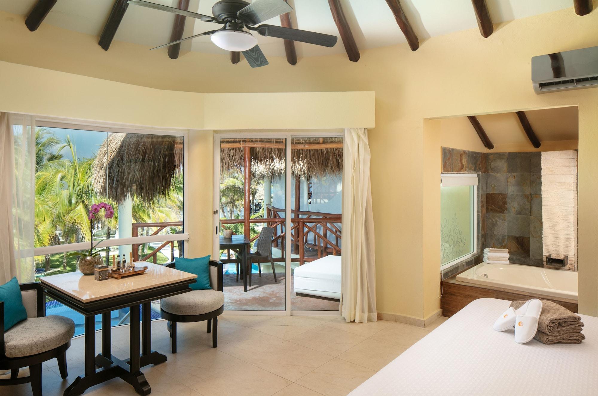 El Dorado Casitas Royale Catamaran, Cenote & Inclusive (adults Only) Resort 5*
