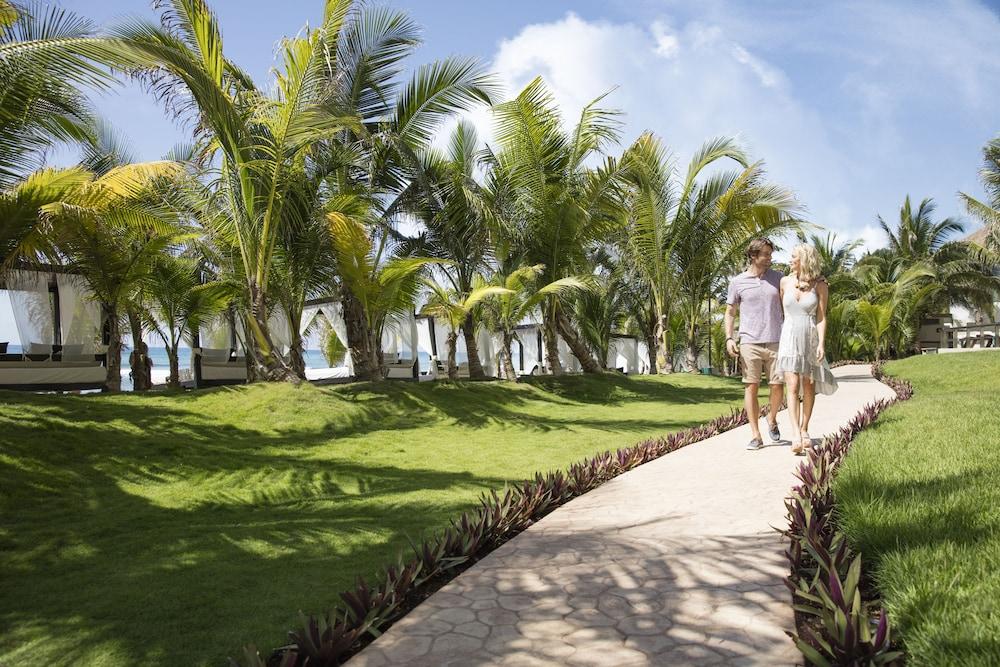 El Dorado Seaside Palms, Catamaran, Cenote & Inclusive (adults Only) Resort