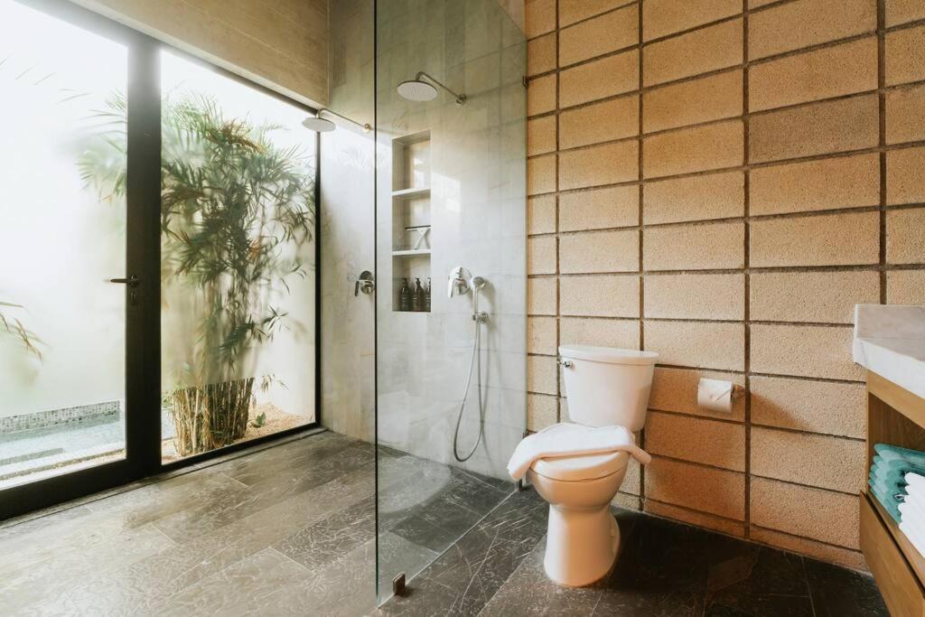 Tuuk: Luxury 5-bedroom With Private Pool And Concierge