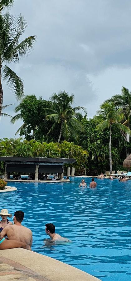 Mayan Palace Resort *