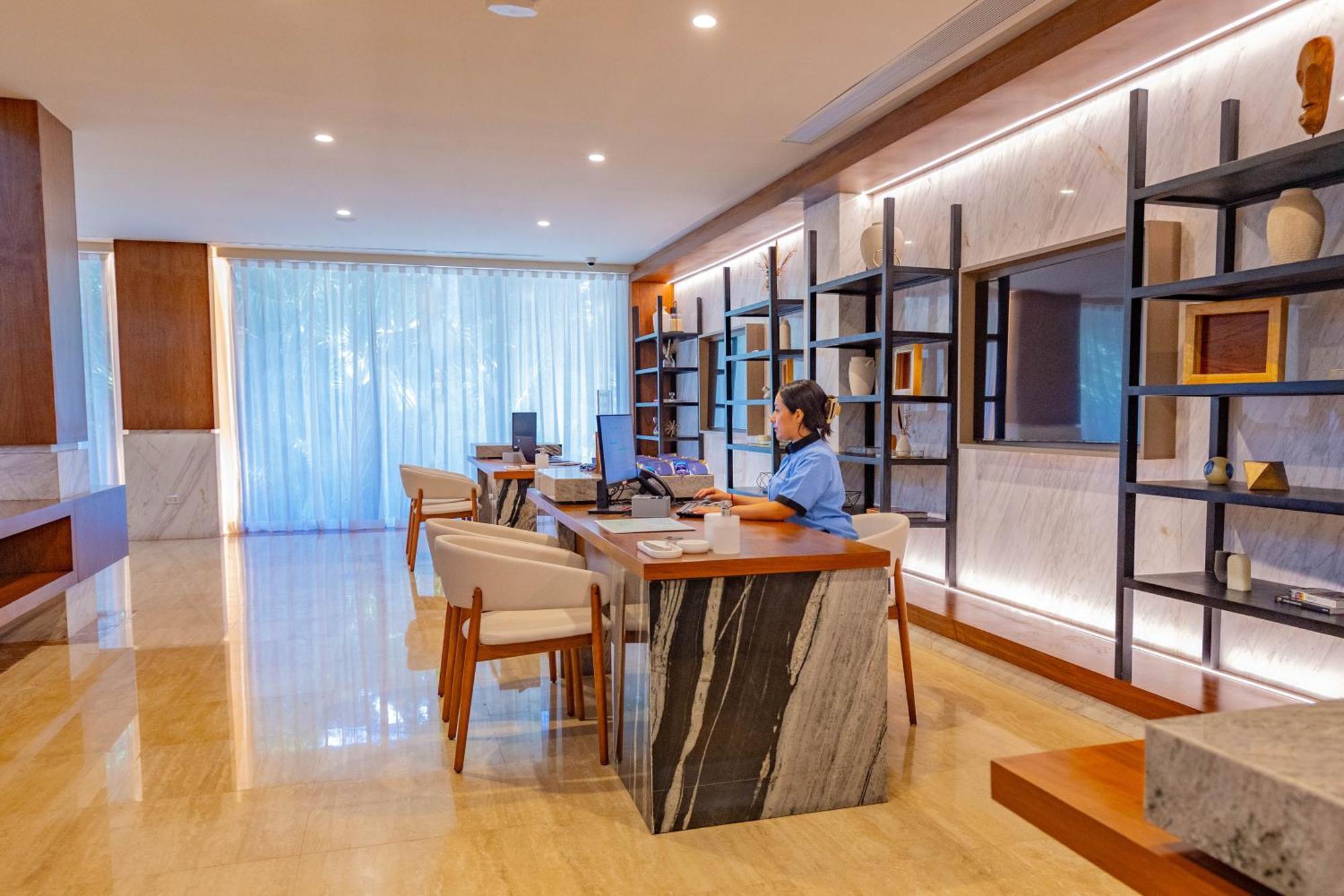 Resort Family Selection At Grand Palladium Kantenah & 5*