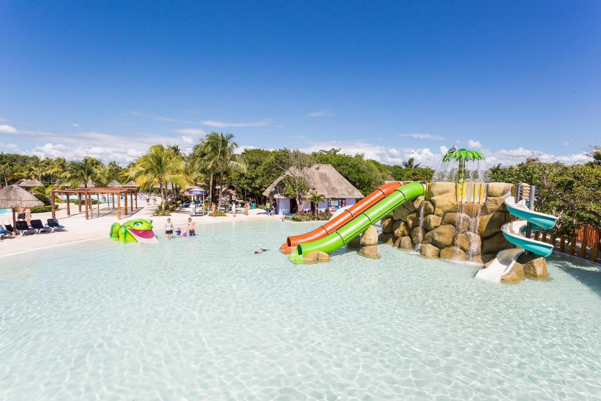 Resort Family Selection At Grand Palladium Kantenah &