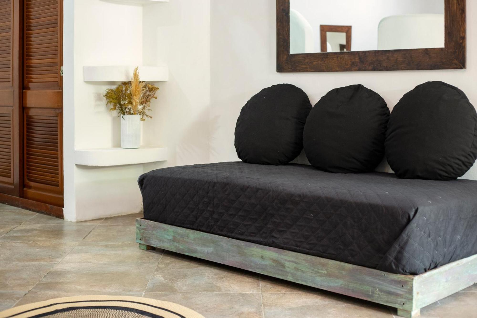 Sonido Del Mar Boutique & Yoga Loft
