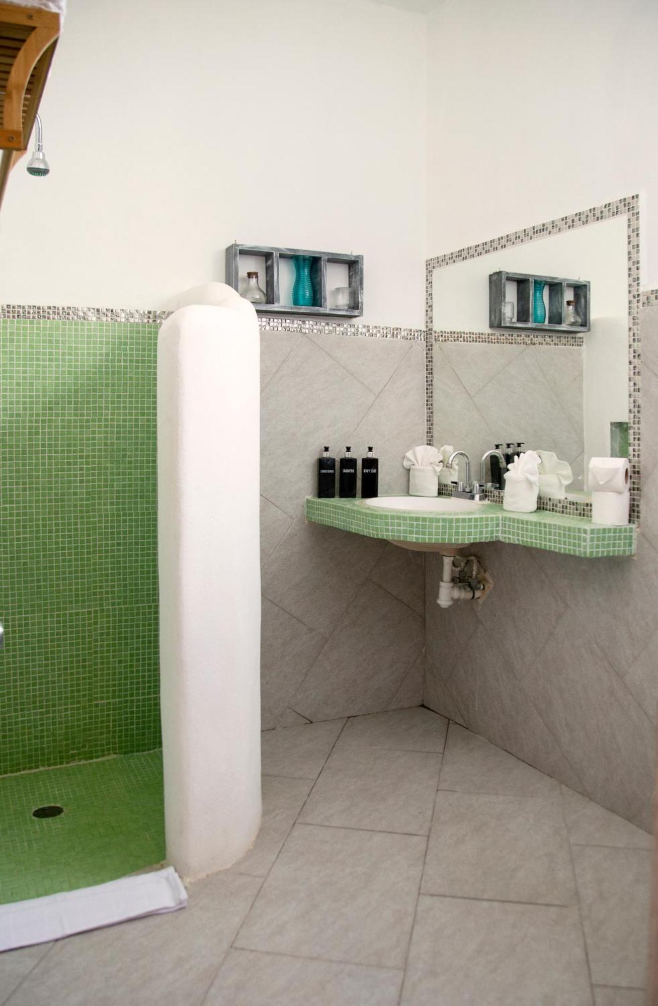 Sonido Del Mar Boutique & Yoga Loft *