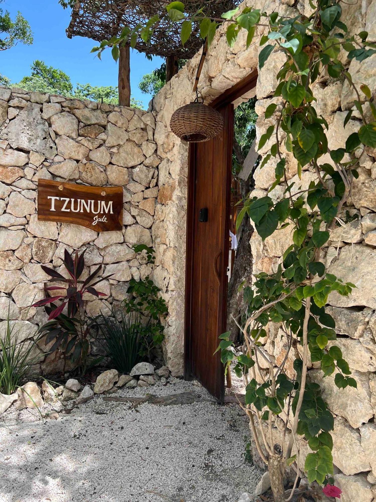 Tzunum Jade Lodge *