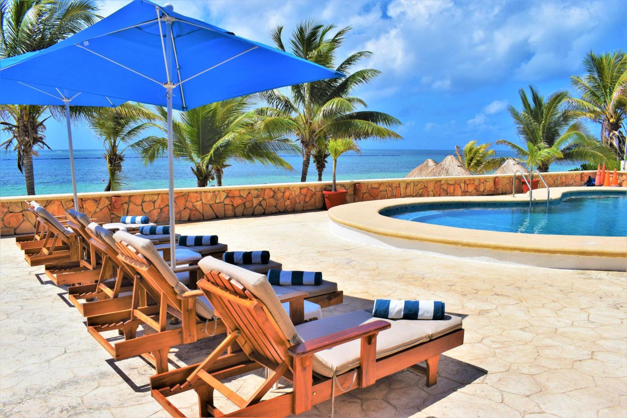 Hacienda Morelos Beachfront 3*