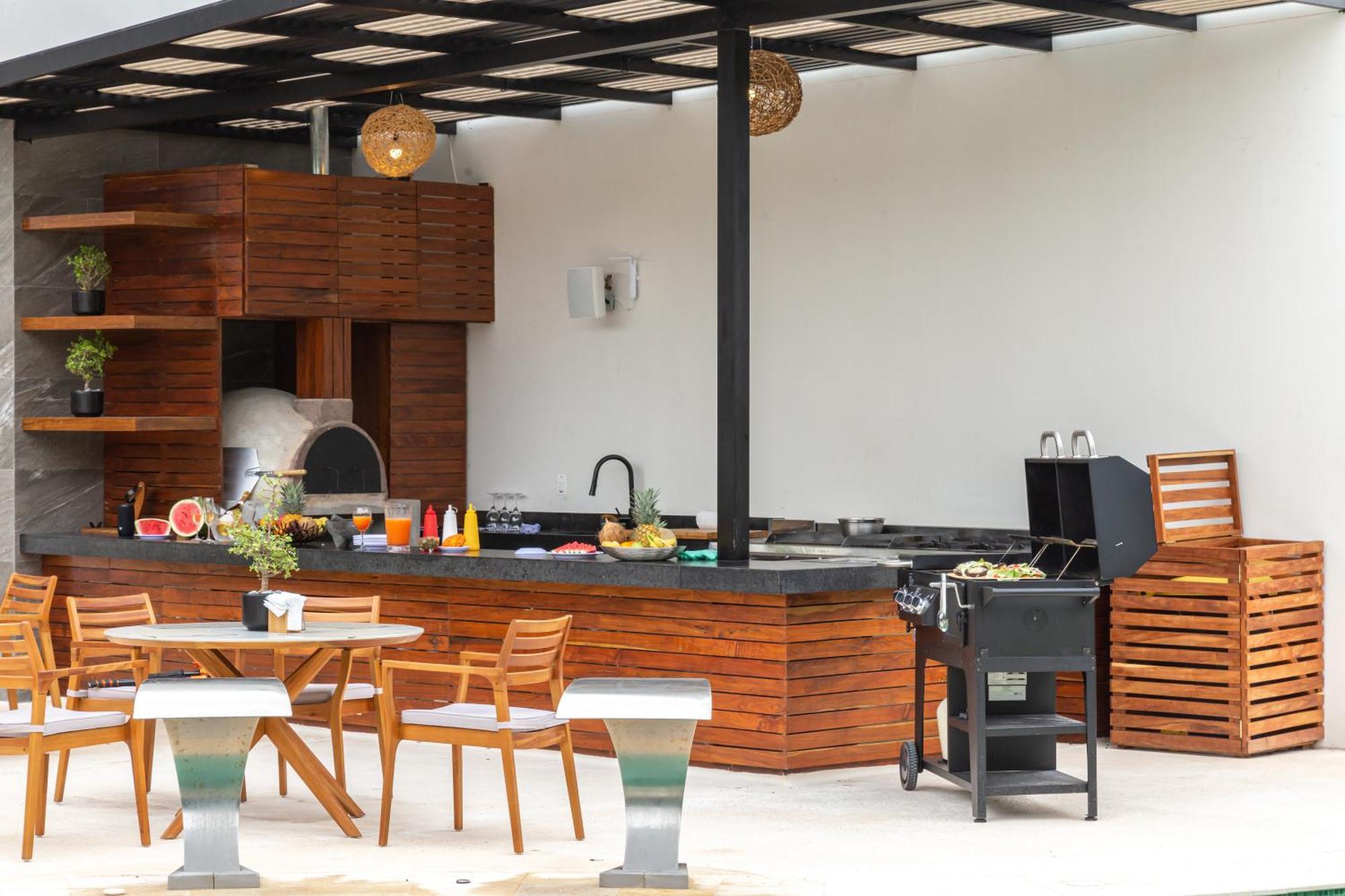 Fabulous & Exclusive With Sea View Pool Bbq Garden 4*