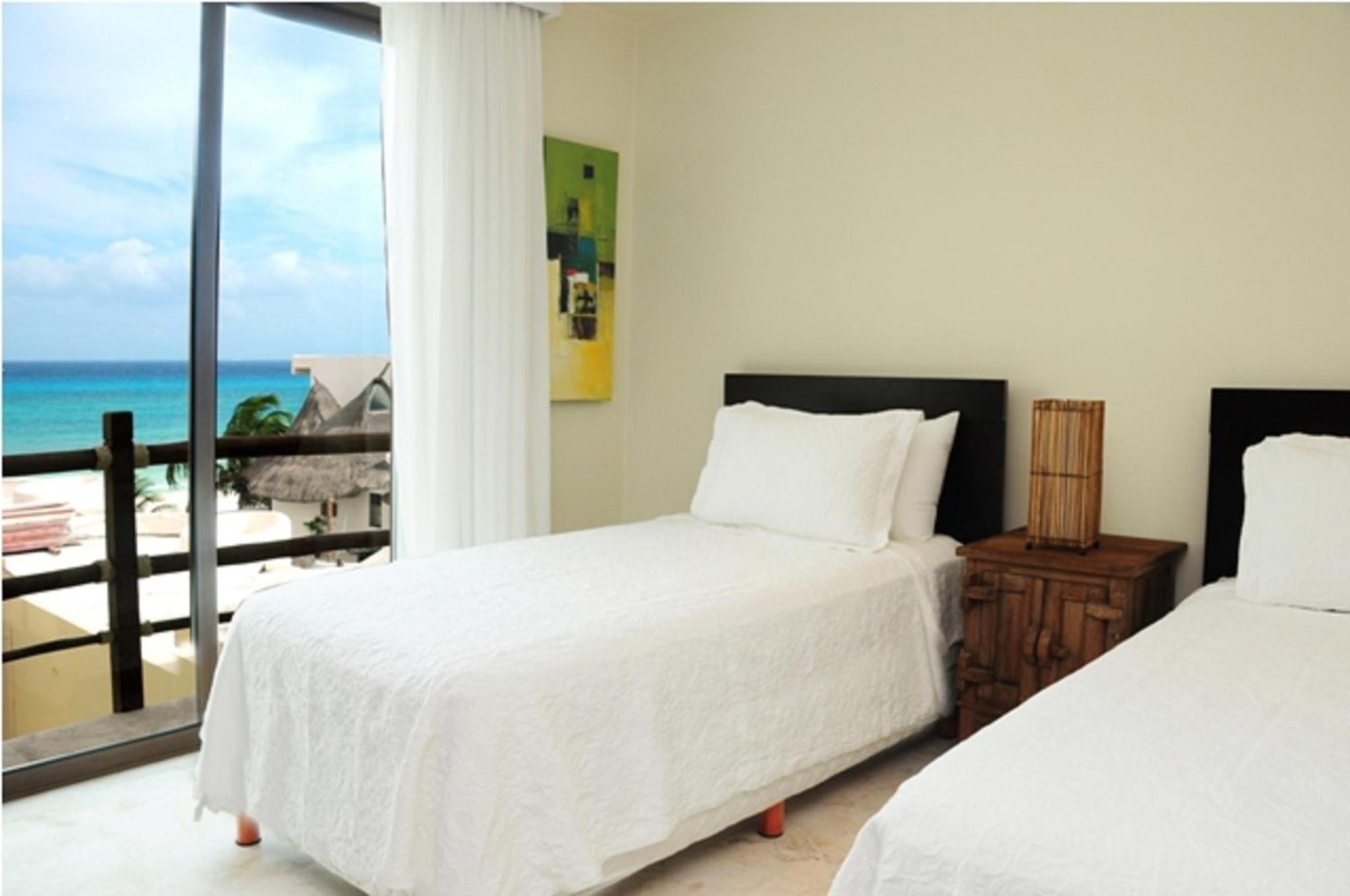 El Taj Oceanfront&beachside