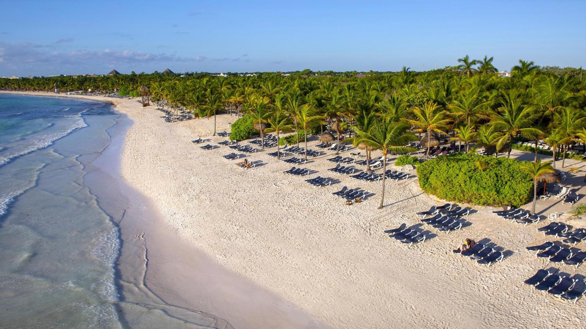 Resort Family Selection At Grand Palladium Kantenah & Akumal