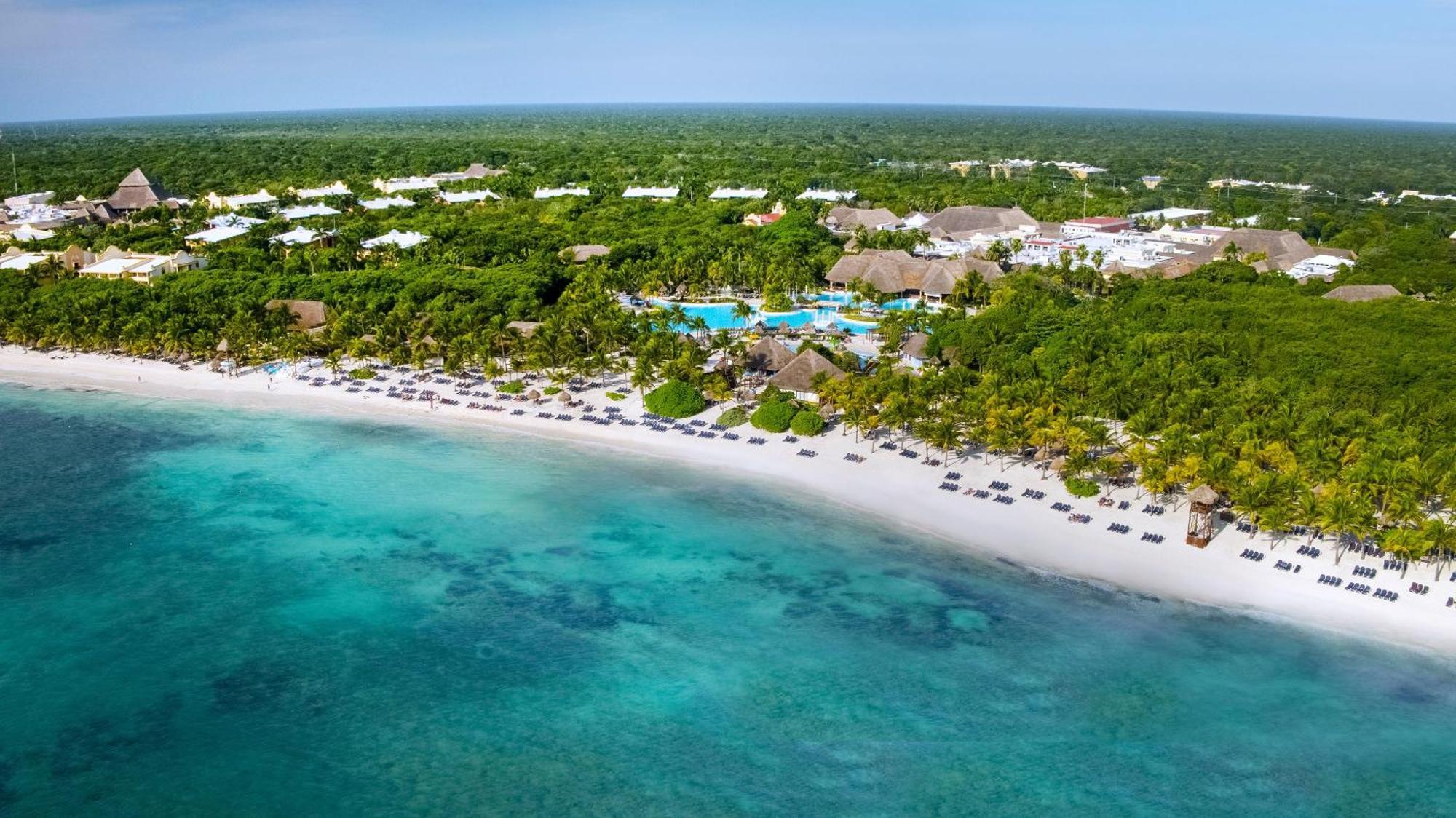 Resort Family Selection At Grand Palladium Kantenah &