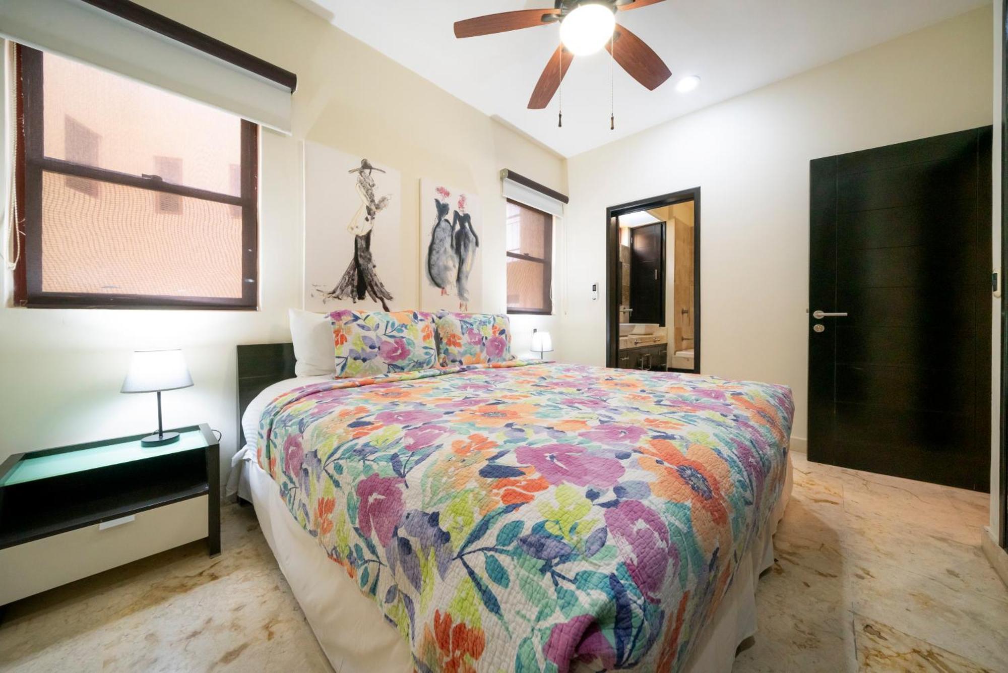 Surf 301 - Luxury Oceanview Beachfront With Gym - At El Faro Holiday home Playa del Carmen