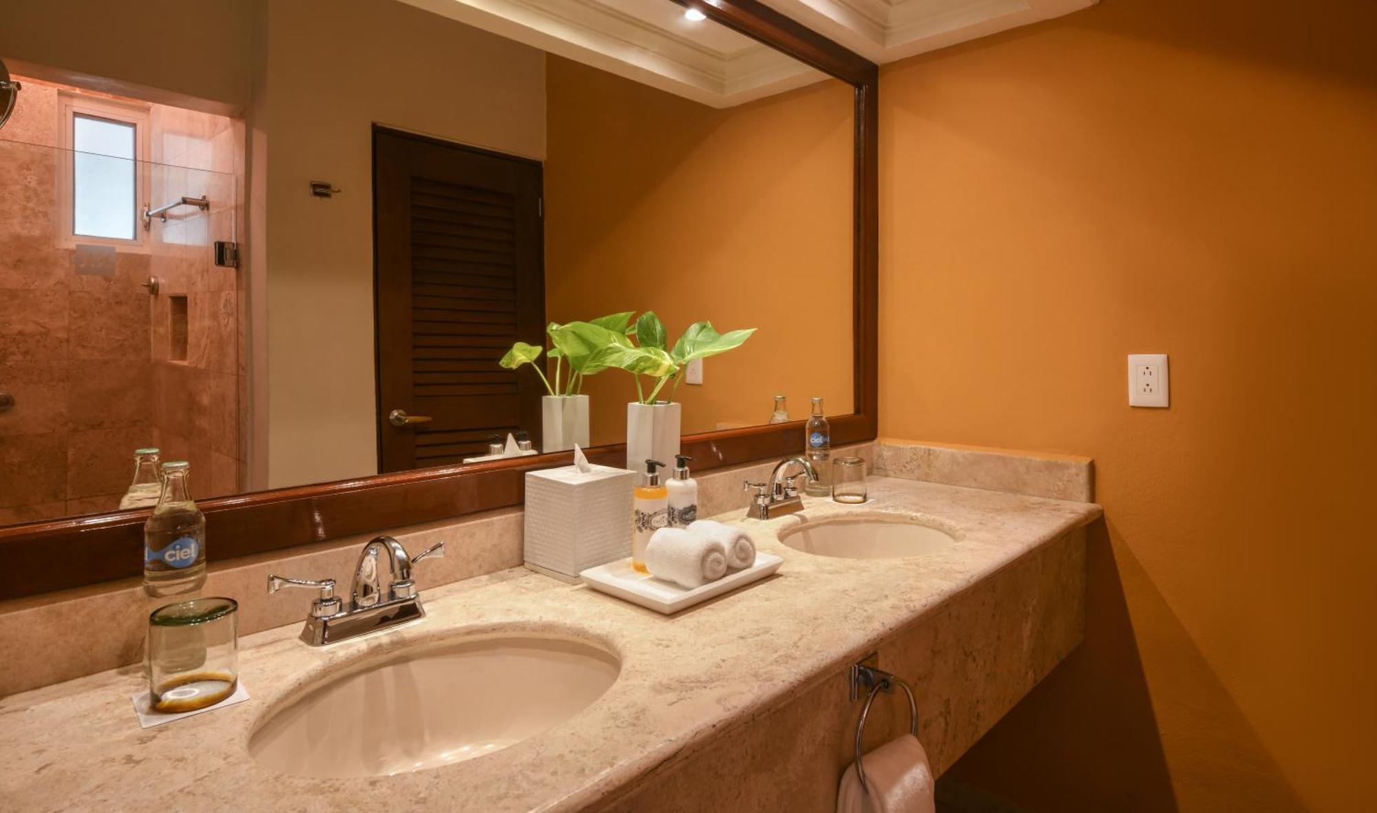 El Dorado Seaside Palms, Catamaran, Cenote & Inclusive (adults Only) Resort