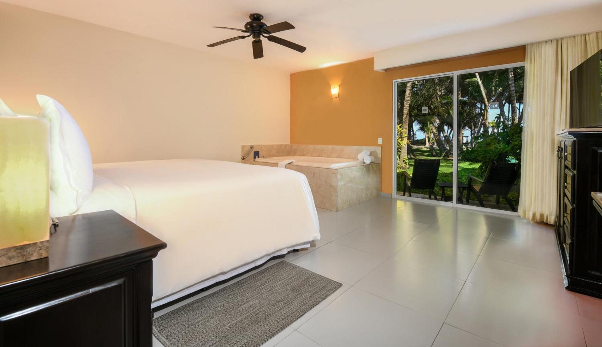 Resort El Dorado Seaside Palms, Catamaran, Cenote & Inclusive (adults Only)