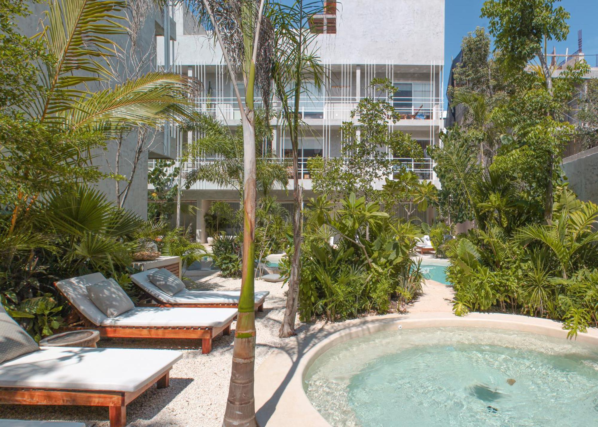 Jungle Chic Hotel