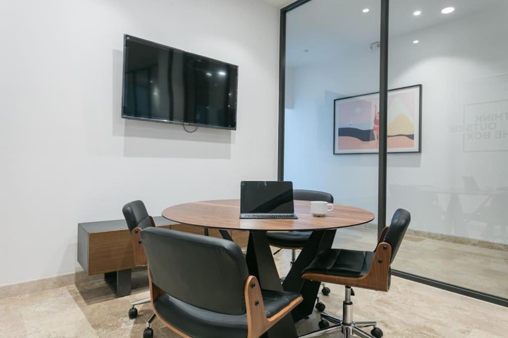 Stylish Condo, Location & Impressive Pools Playa del Carmen