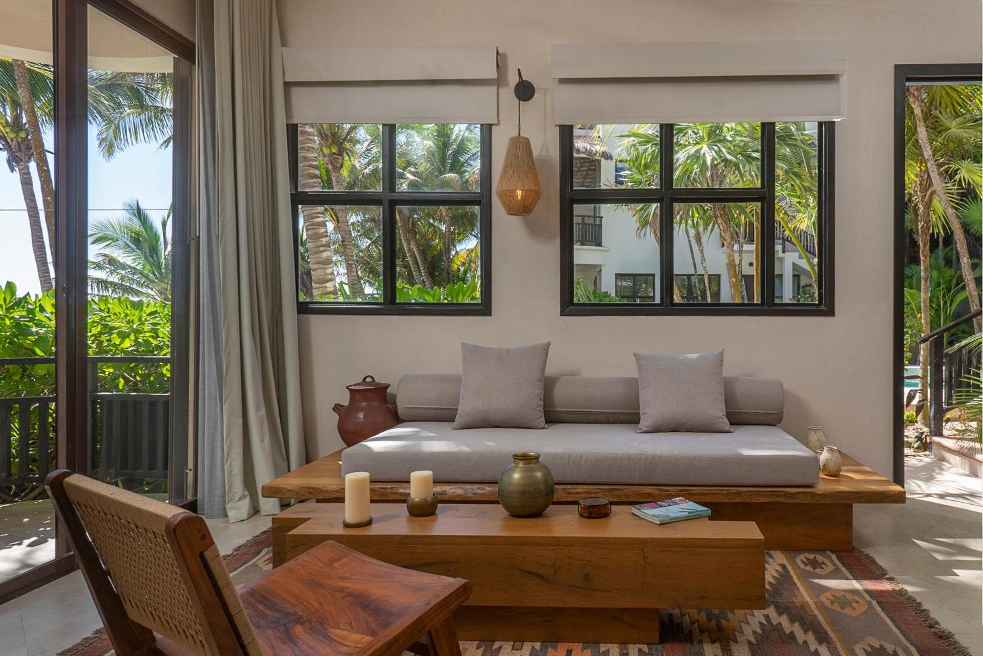 Mantaray Hotel