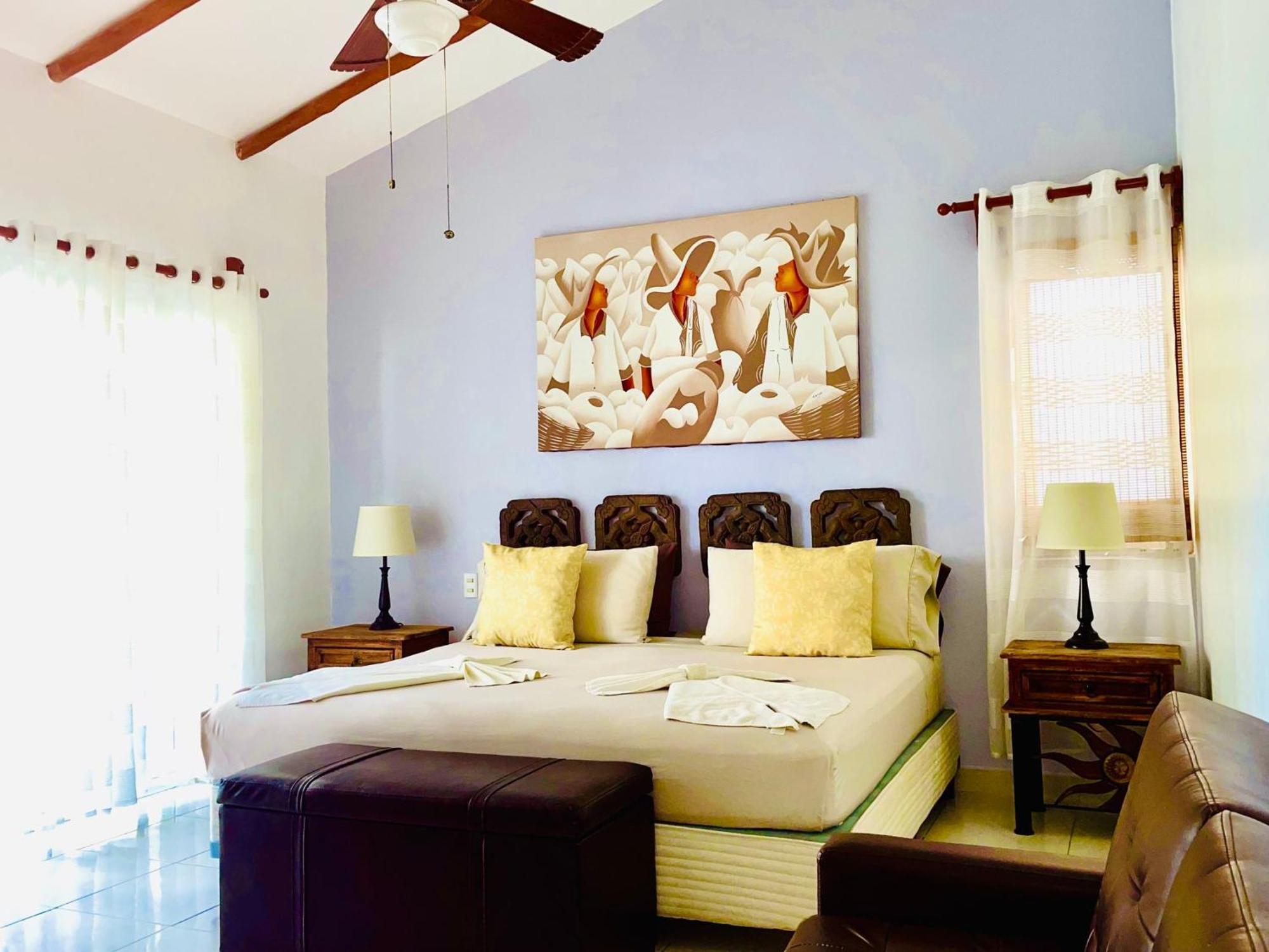 Deluxe Budget Balcony With Swimming Pool Air Conditioning And Parking Guest house 3*