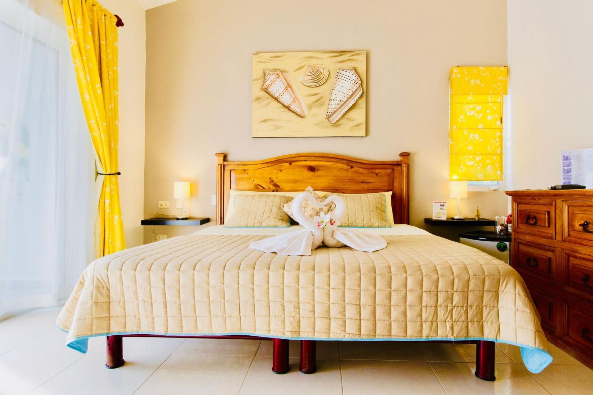 Deluxe Budget Balcony With Swimming Pool Air Conditioning And Parking Playa del Carmen