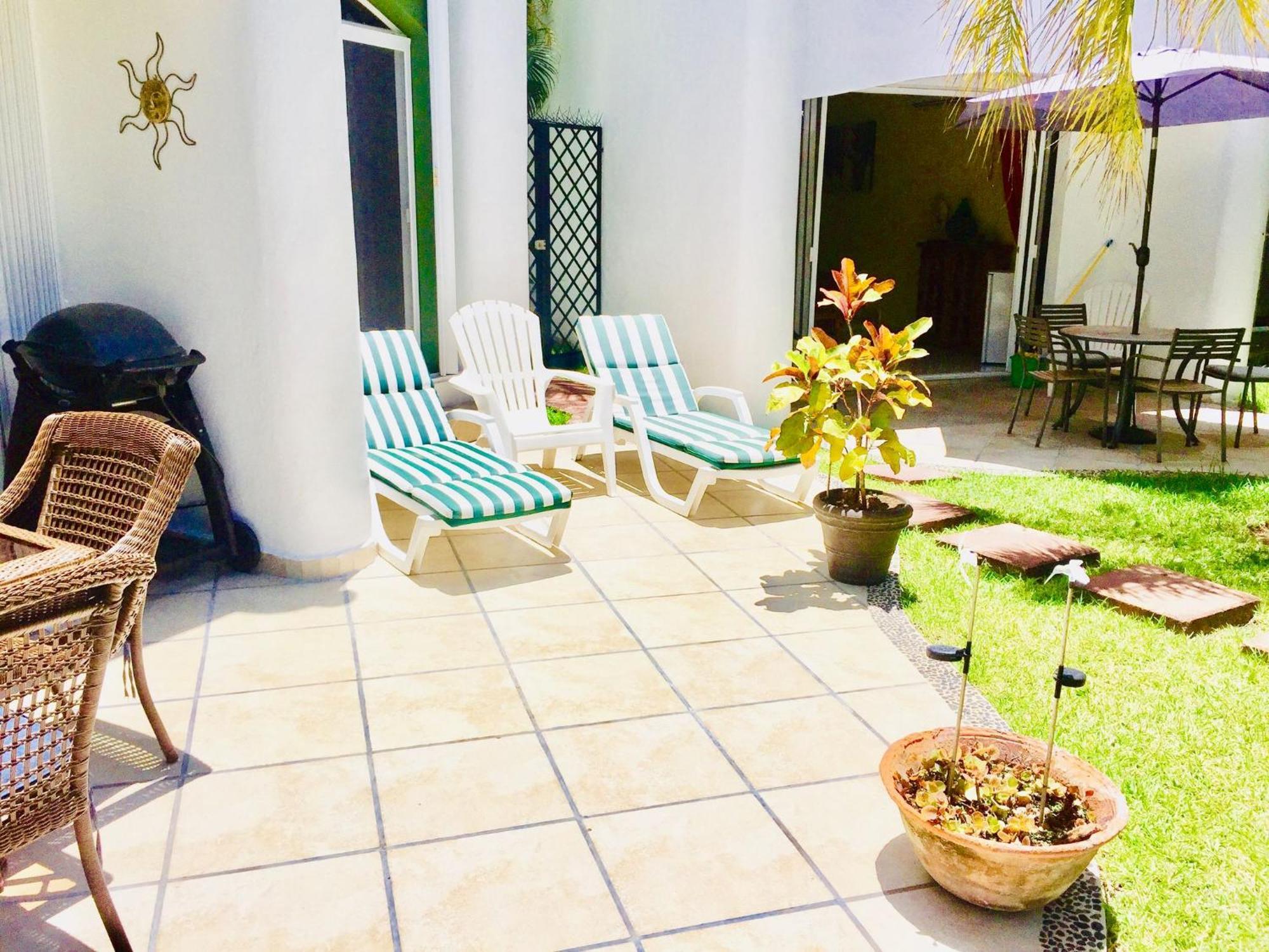 Deluxe Budget Balcony With Swimming Pool Air Conditioning And Parking Guest house Playa del Carmen