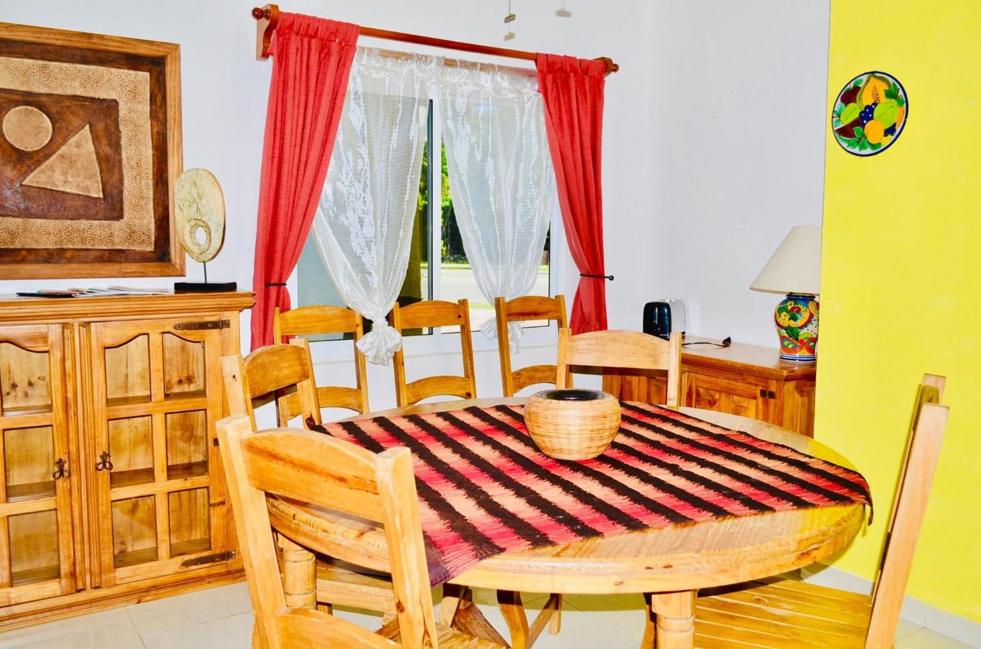 Guest house Deluxe Budget Balcony With Swimming Pool Air Conditioning And Parking Playa del Carmen