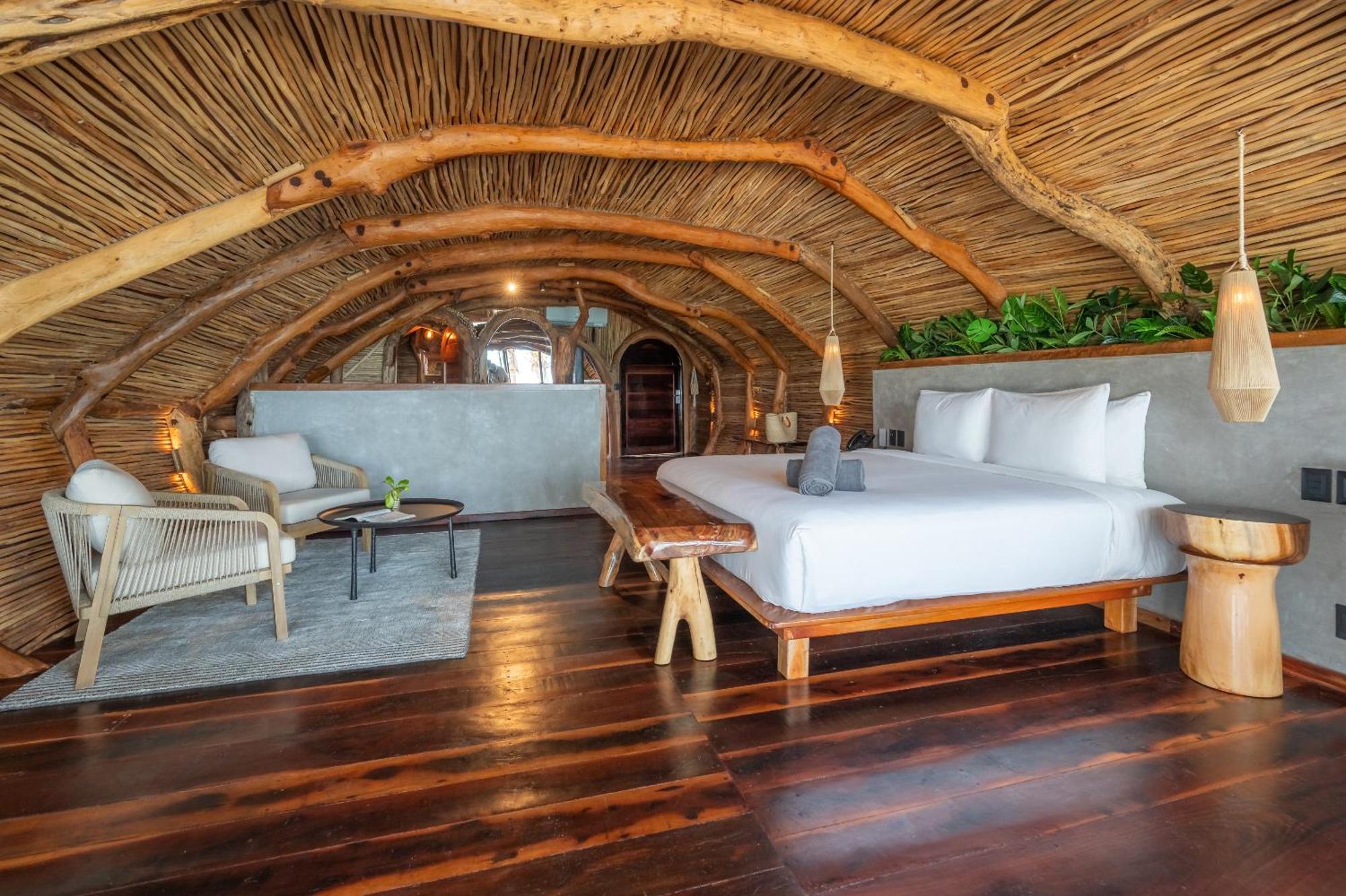 Hotel Kanan Treehouse, Rooftop, Club & - Adults Only 3*