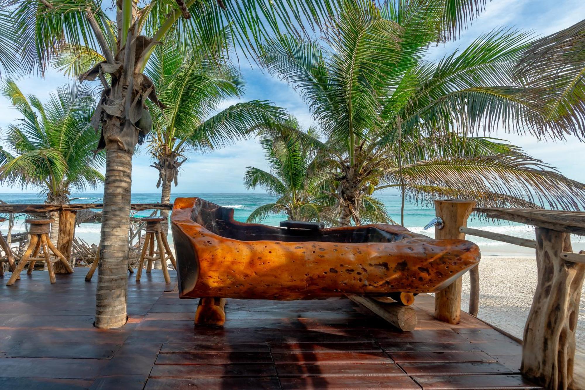 Kanan Treehouse, Rooftop, Club & - Adults Only