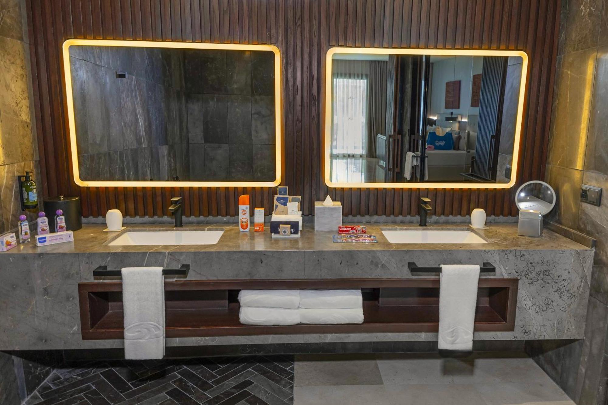 Resort Family Selection At Grand Palladium Kantenah & Akumal