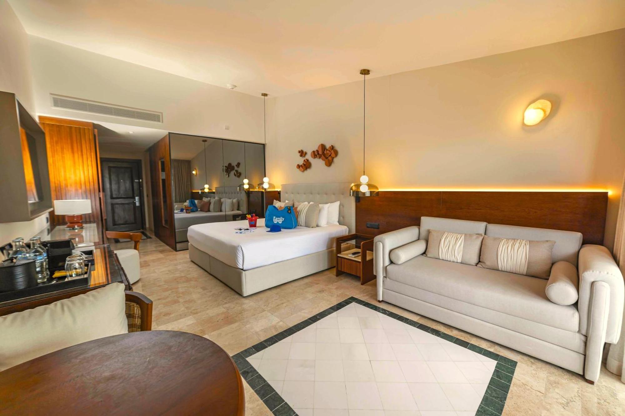Family Selection At Grand Palladium Kantenah & 5*