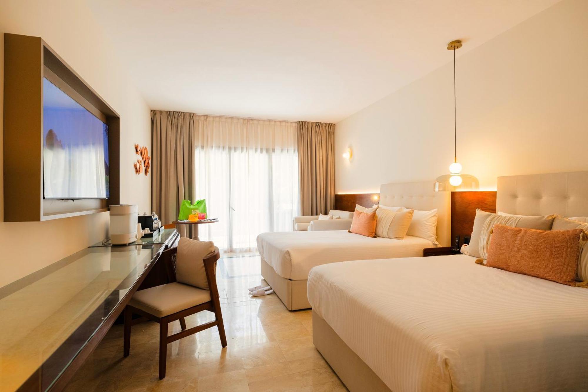 Family Selection At Grand Palladium Kantenah & 5* Akumal