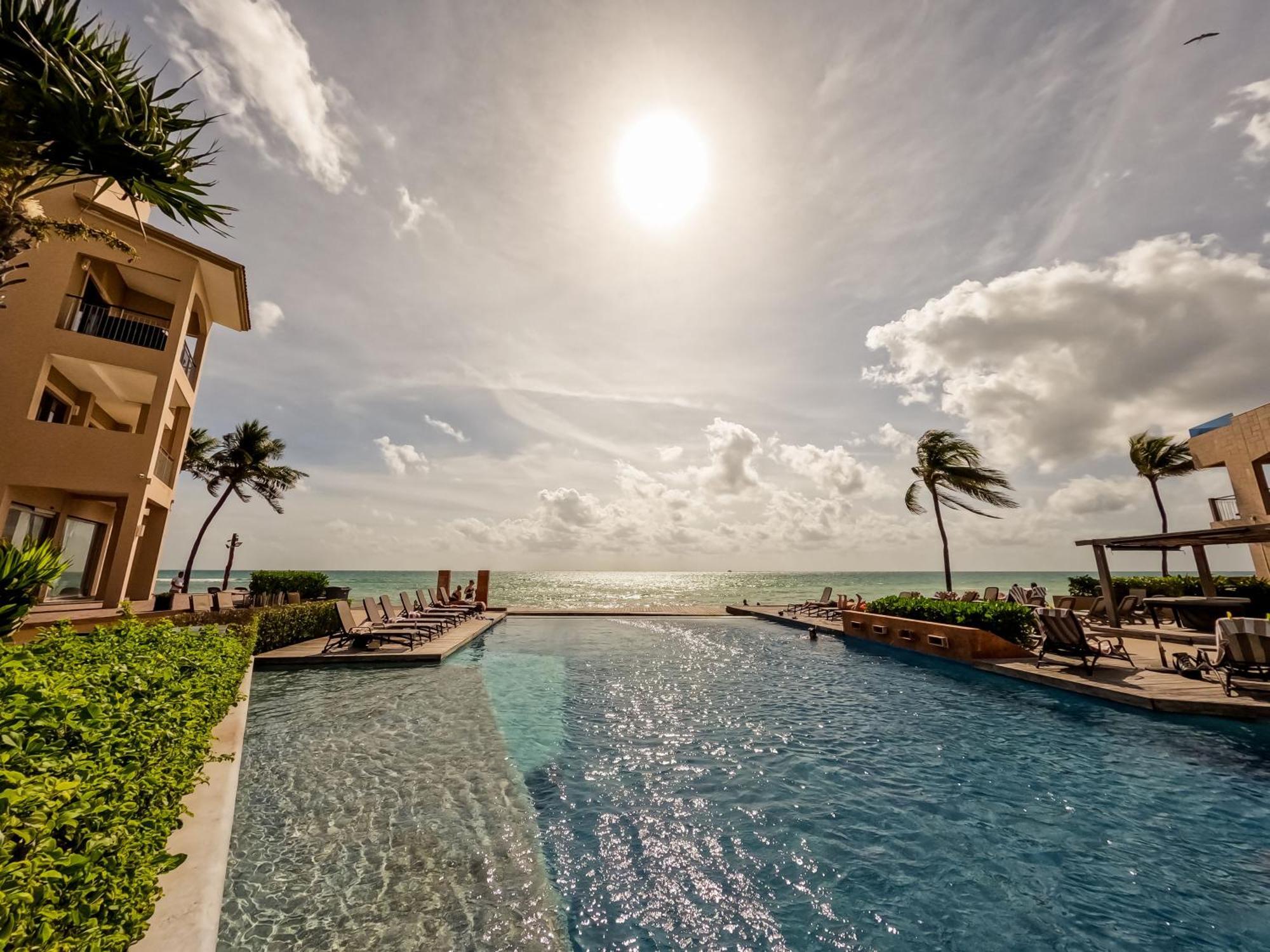 Apartment Beachfront Chic At El Faro *