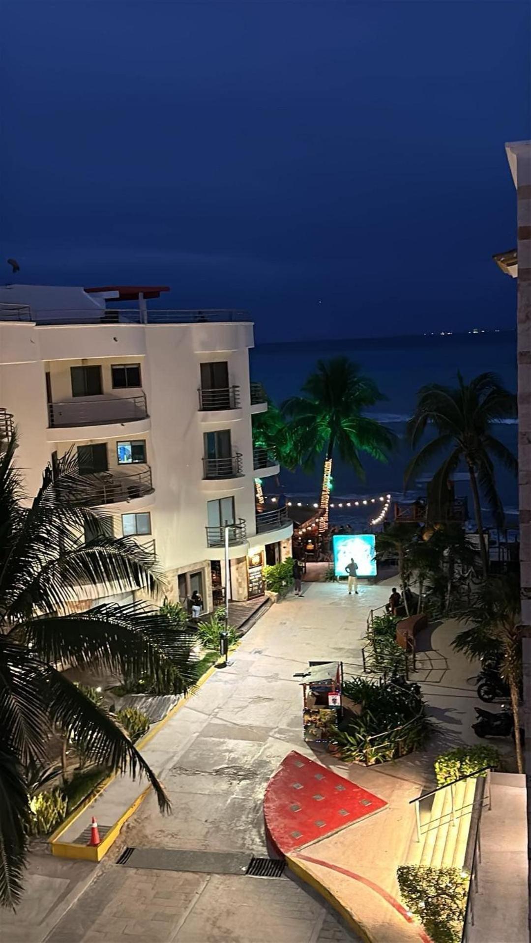 Apartment Beachfront Chic At El Faro
