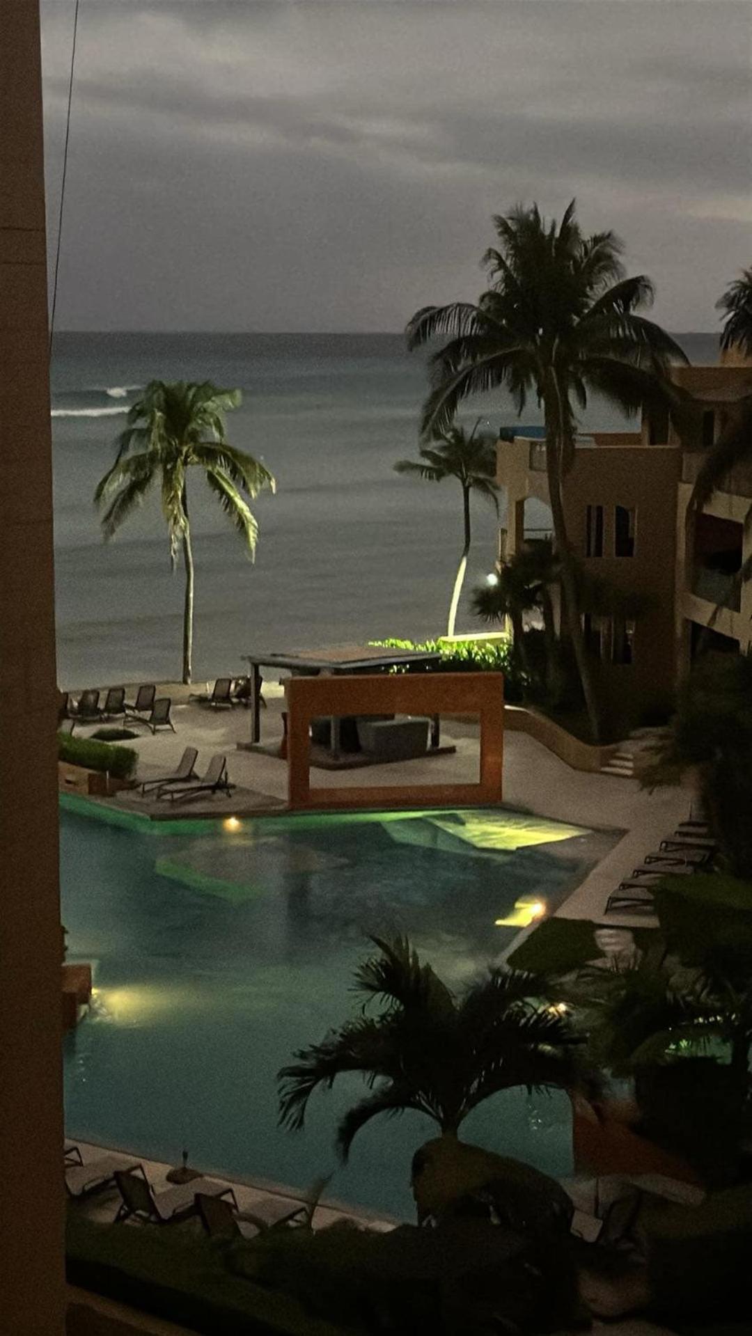 Apartment Beachfront Chic At El Faro *