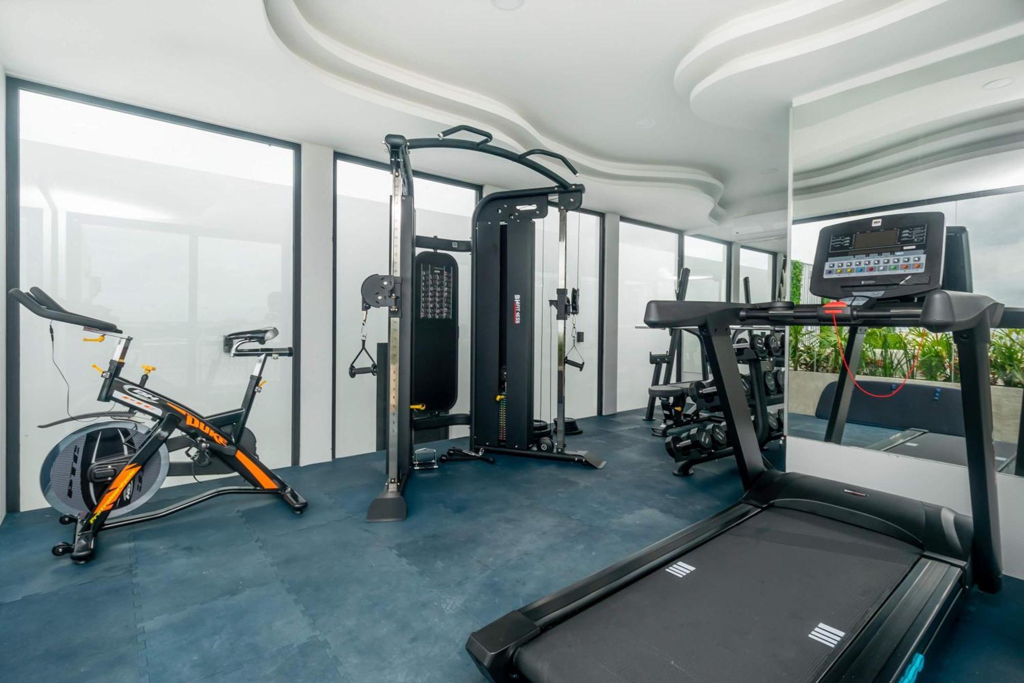Casa de férias Chic Studio, Oceanview Roof Pool, Balcony, Gym