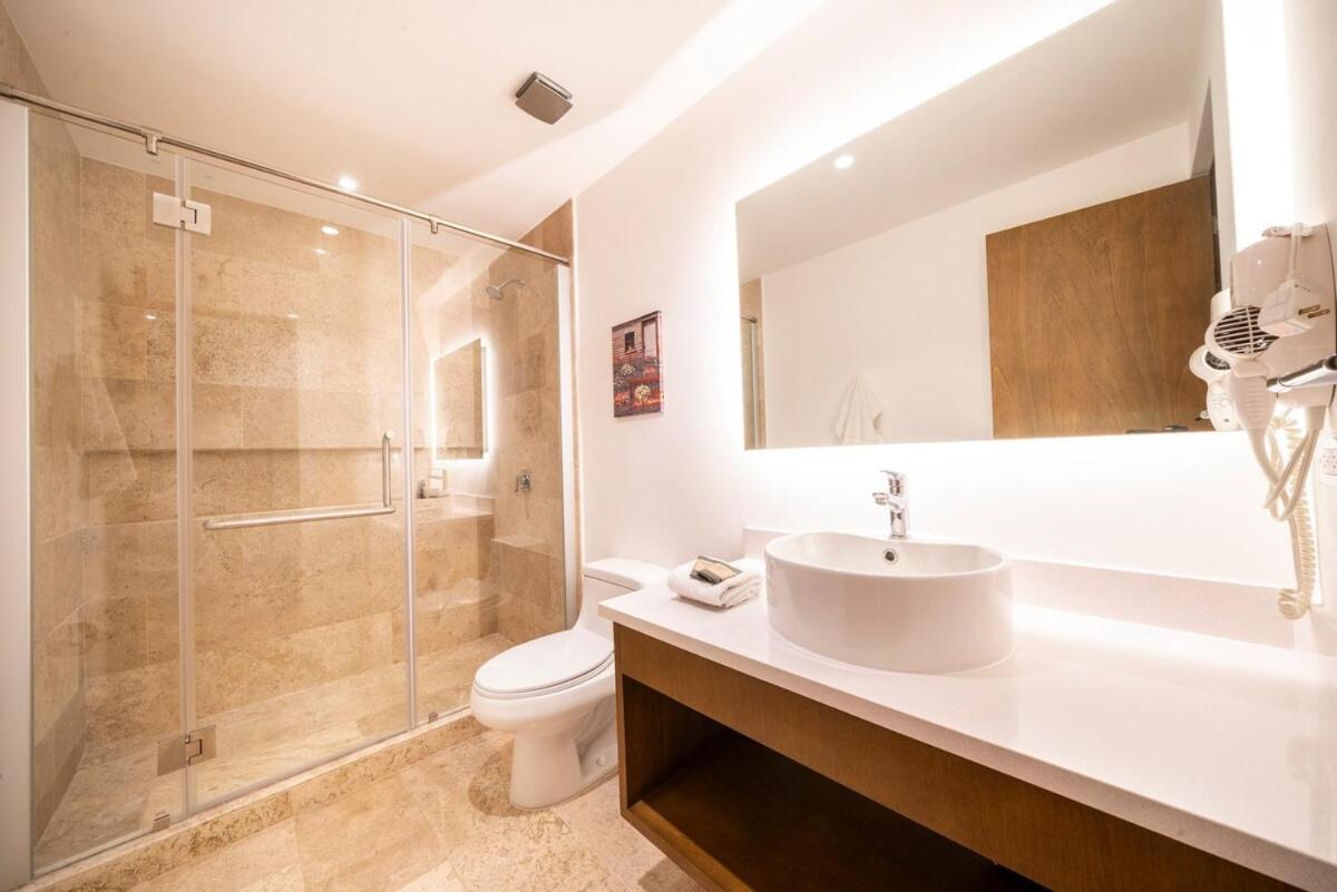 Luxury And Spacious Serenada Apartment Playa del Carmen