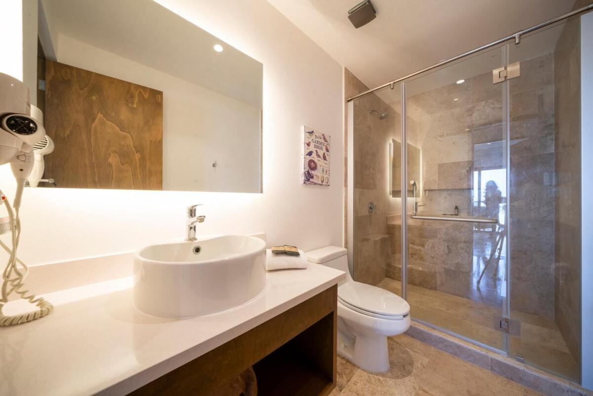 Luxury And Spacious Serenada Apartment *