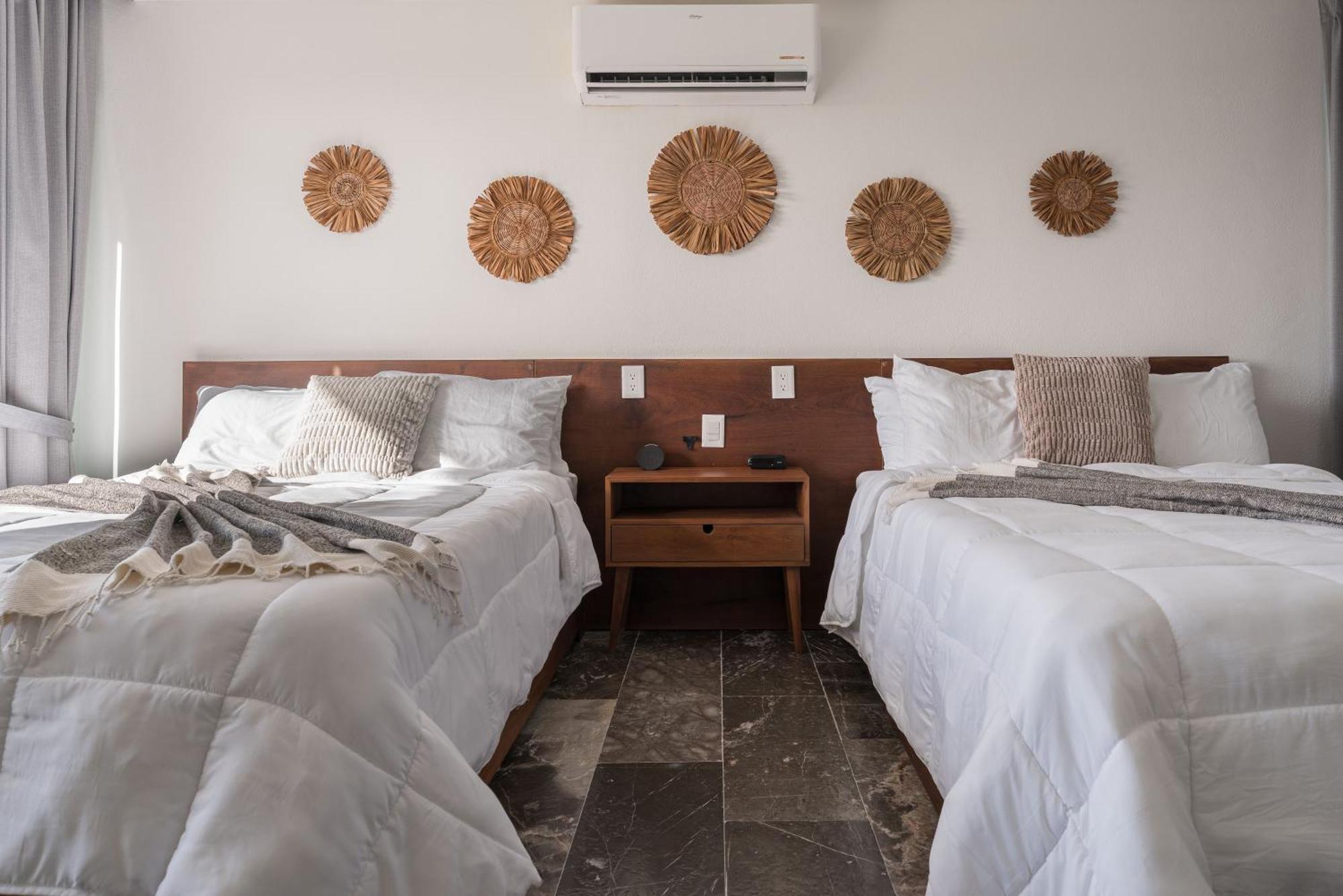 Beachfront Luxury With Pool With Private Cooker & Staff