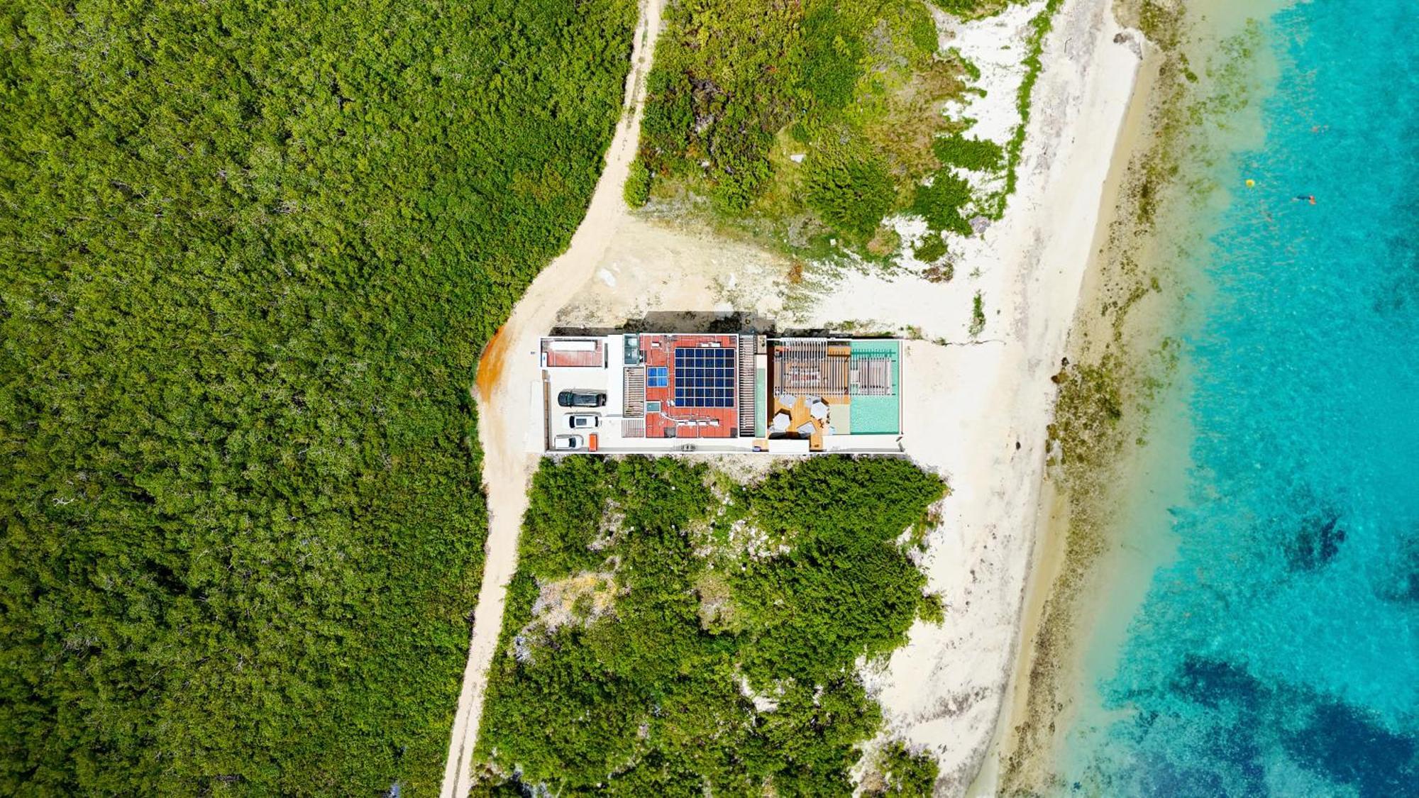 Beachfront Luxury With Pool With Private Cooker & Staff *
