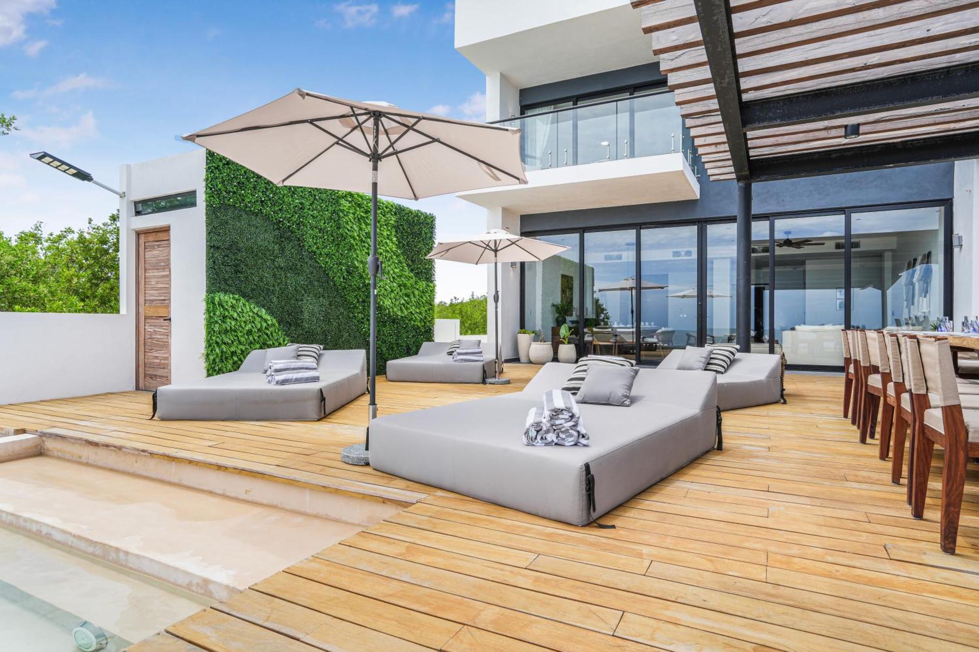 Beachfront Luxury With Pool With Private Cooker & Staff Villa *