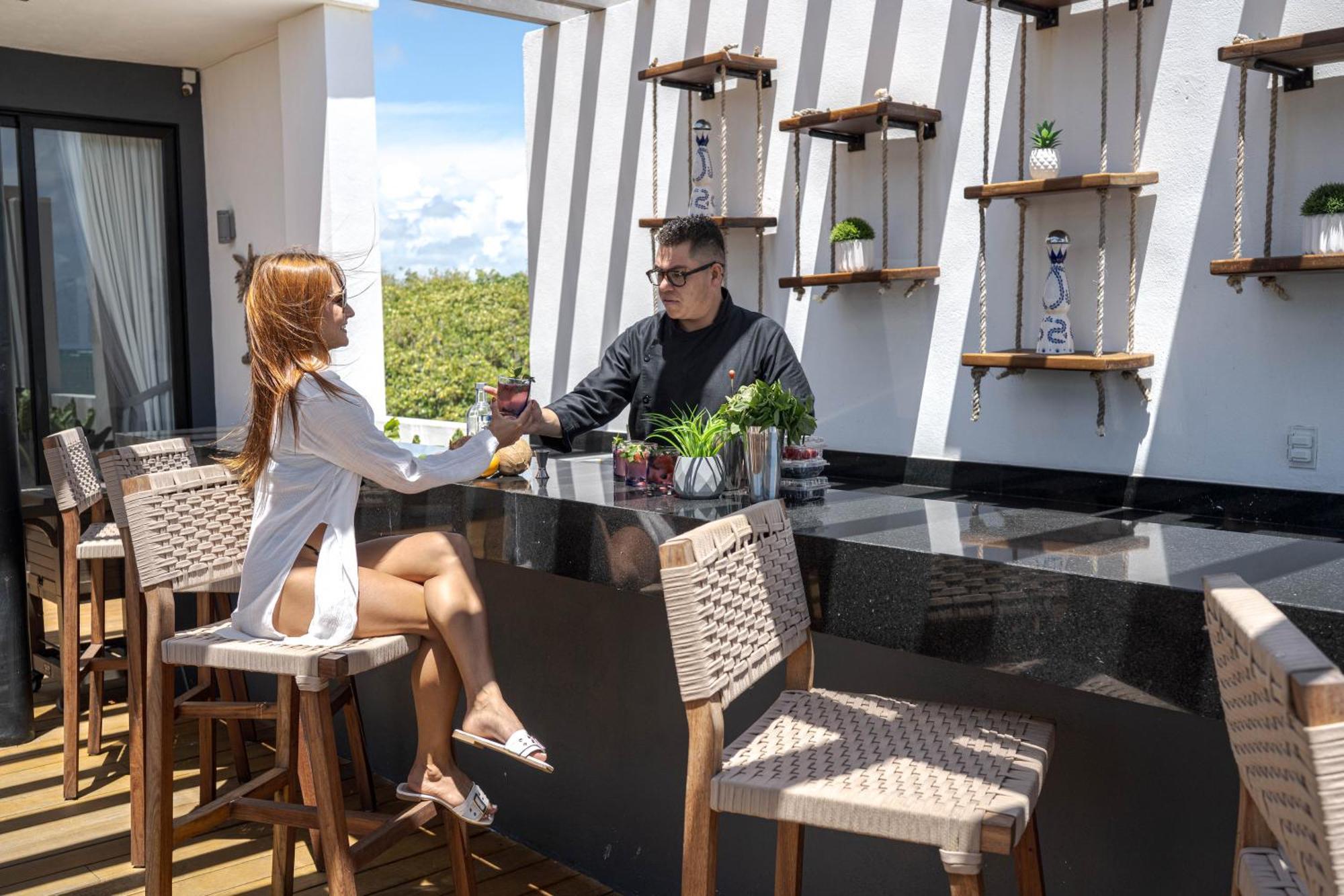 Beachfront Luxury With Pool With Private Cooker & Staff Villa *
