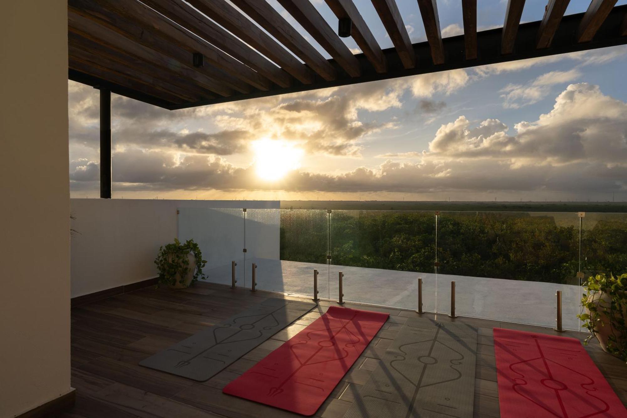 Villa Beachfront Luxury With Pool With Private Cooker & Staff Puerto Morelos