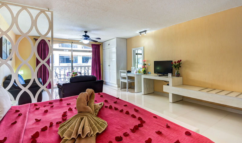 Corazon Apartahotel