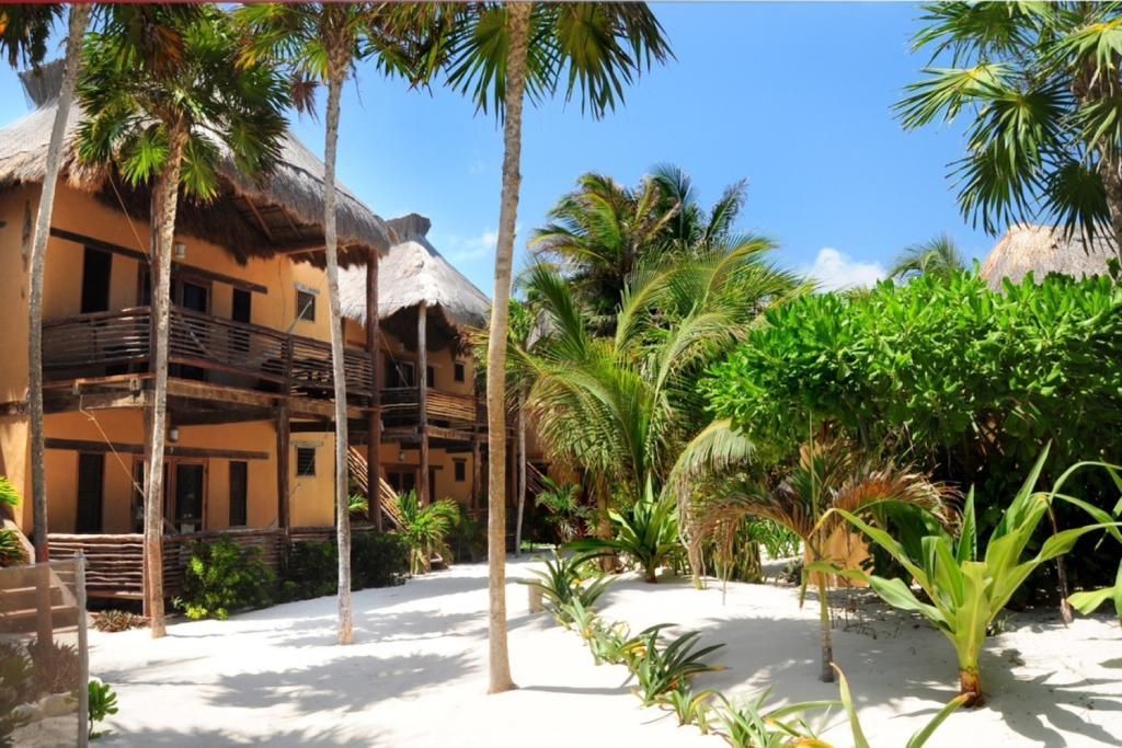 Hotel Hip By Ana Y Jose 4*