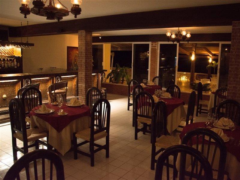 Hacienda Morelos Beachfront Hotel 3*