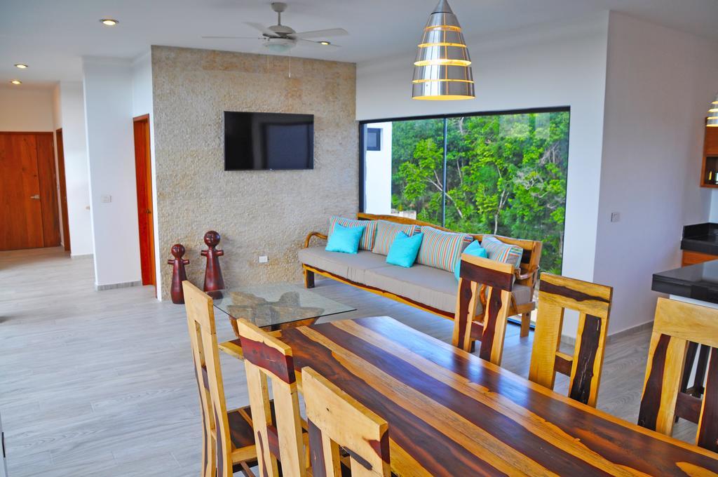 Eva Luxury * Akumal