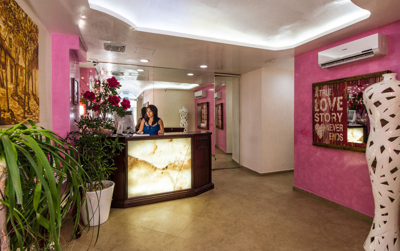 Corazon Apartahotel